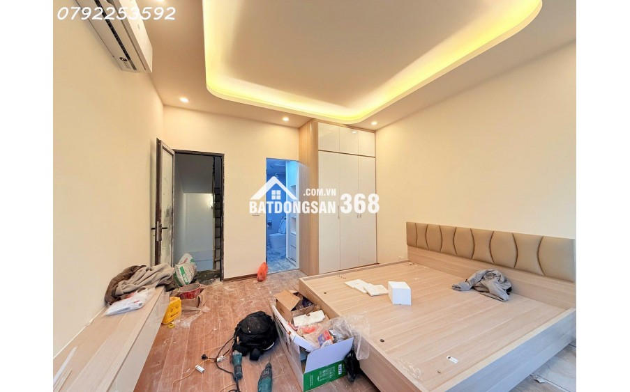 Bán Nhà! Văn Chương. Đống Đa. 27-30m x 4 tầng. Mặt Tiền 5m. Giá bán 7.5 tỷ.